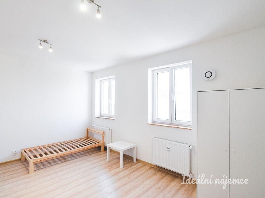 Pronájem bytu 1+kk 29 m2