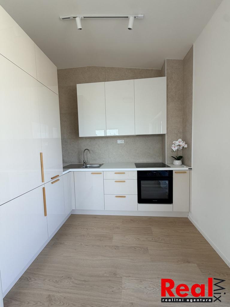 Pronájem bytu 3+kk 69 m2