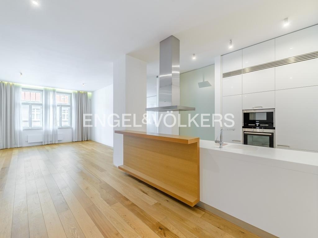 Pronájem bytu 5+kk 184 m2