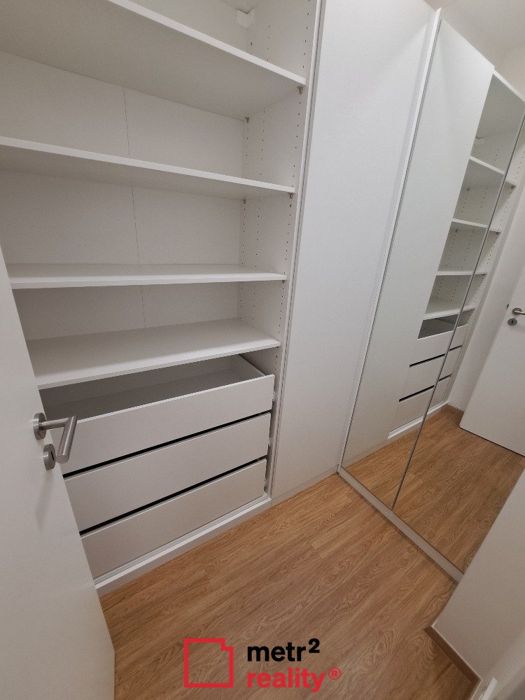 Pronájem bytu 1+kk 27 m2