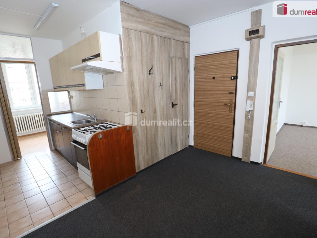 2+1, Hroznětín - Sídliště, 2540000 Kč, 64 m2