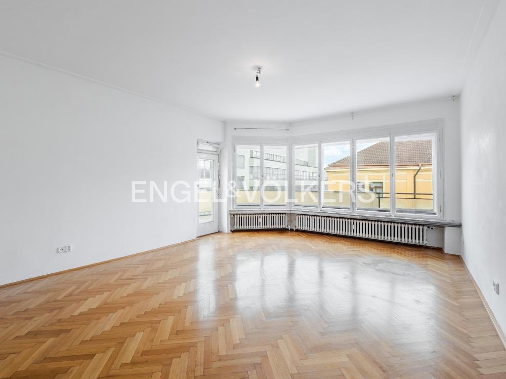 2 kambarių butas, 95 m²