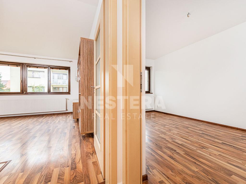 Prodej bytu 3+kk 77 m2, Praha – náhled fotky 23