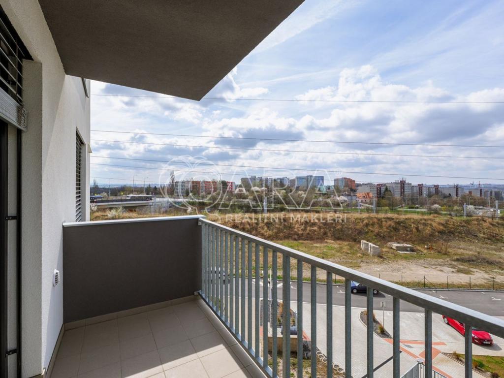 Pronájem bytu 1+kk 35 m2