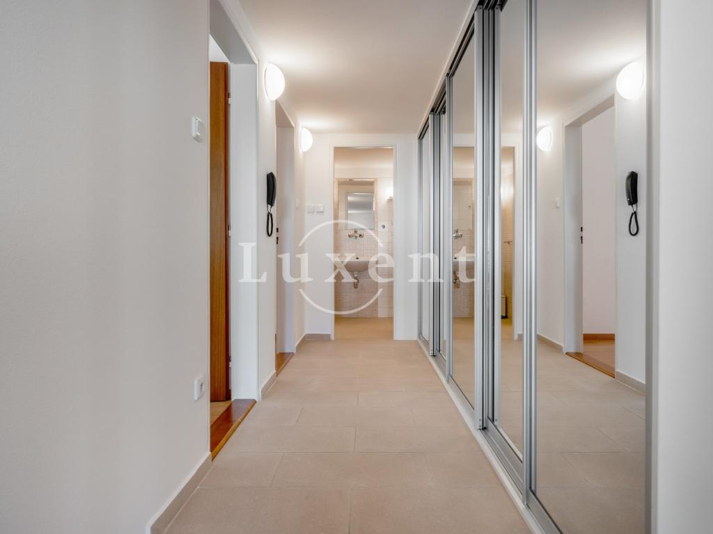 Pronájem domu 417 m2, Praha – náhled fotky 28