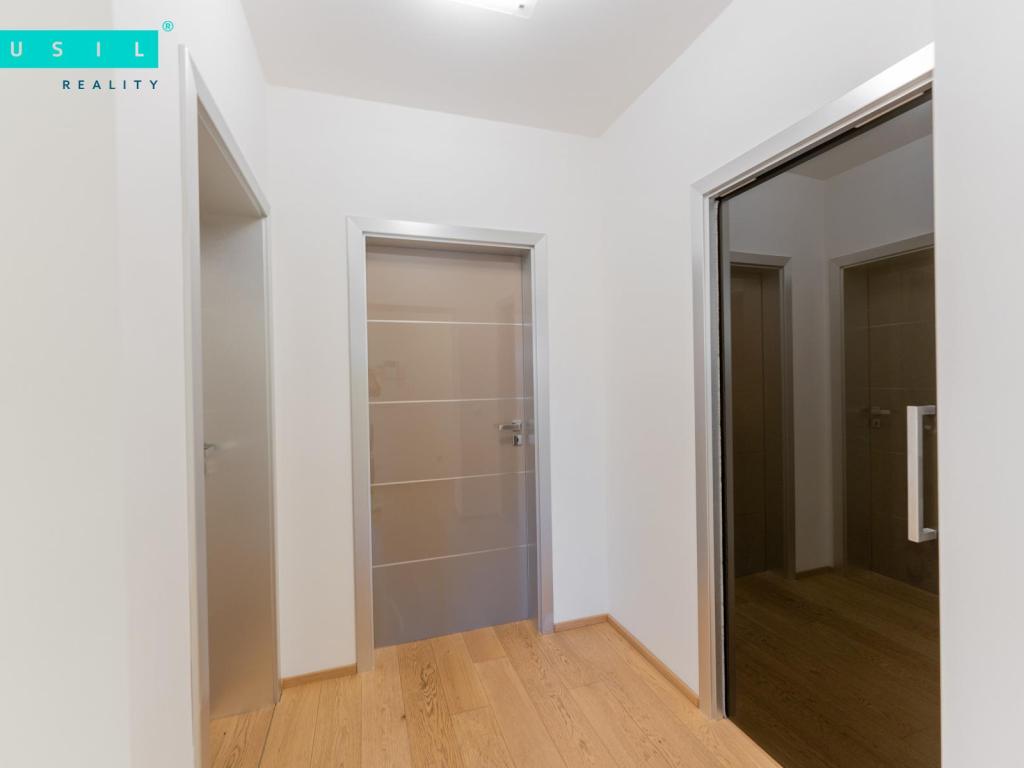Pronájem bytu 4+kk 151 m2, Olomouc – náhled fotky 10