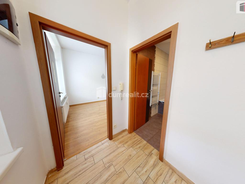 Pronájem bytu 1+kk 35 m2