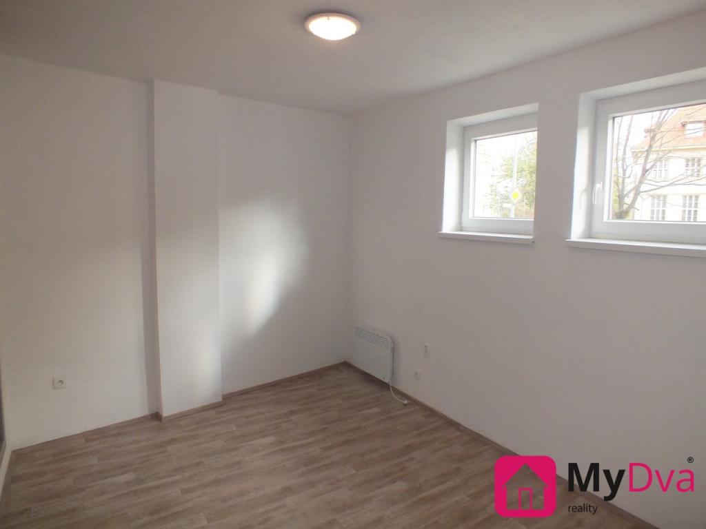 Pronájem bytu 1+1 38 m2