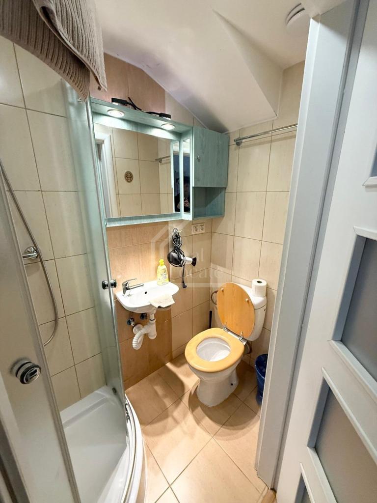 Pronájem bytu pokoj 20 m2