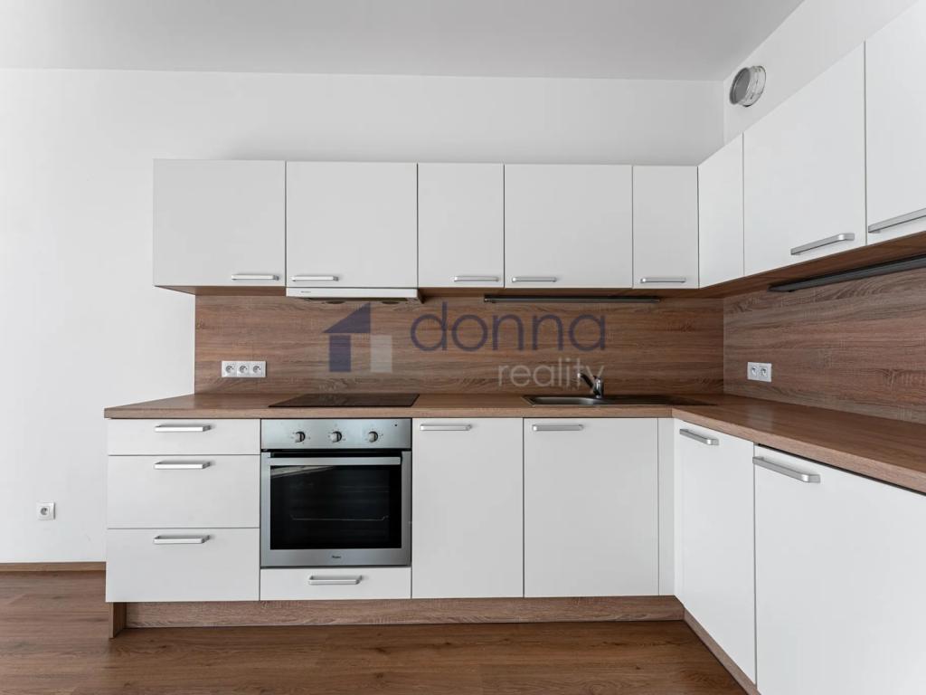 Pronájem bytu 1+kk 32 m2