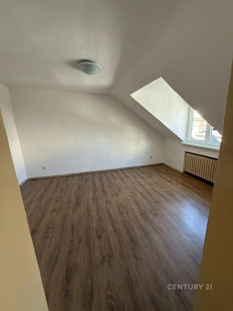 Pronájem bytu 1+1 39 m2