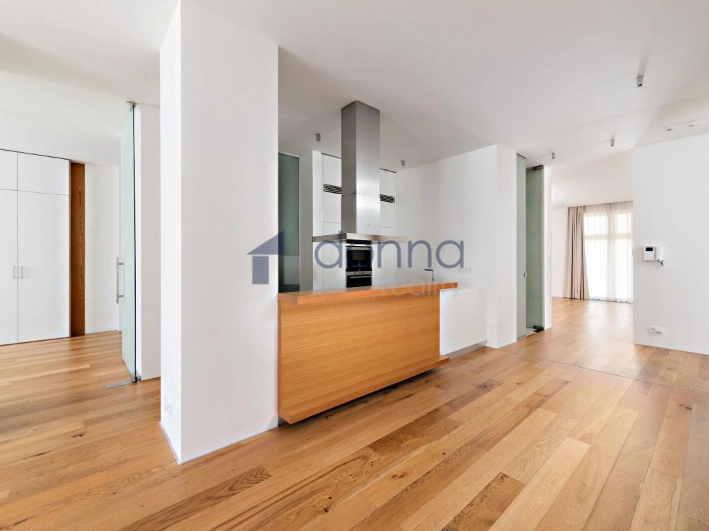 Pronájem bytu 5+kk 184 m2