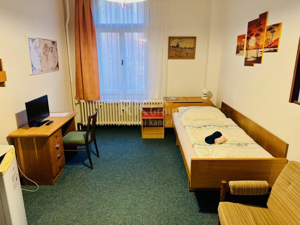 Pronájem bytu pokoj 16 m2