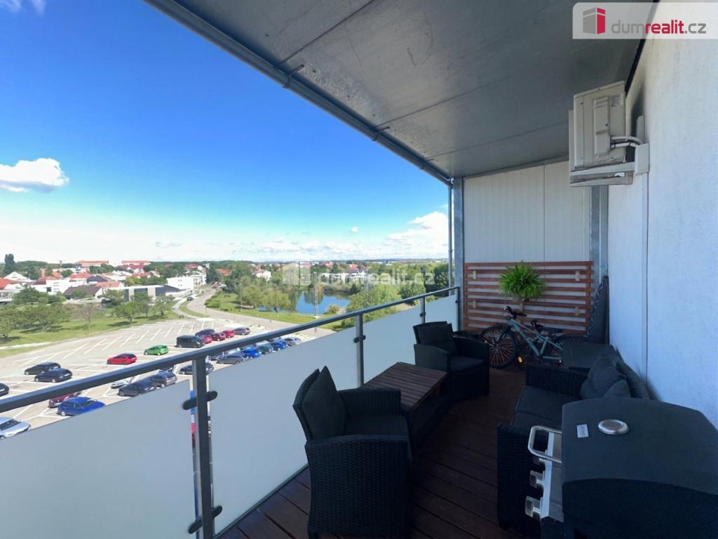Pronájem bytu 3+kk 82 m2