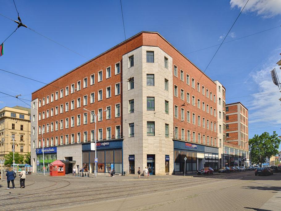 Pronajem bytu 1+1 67 m2