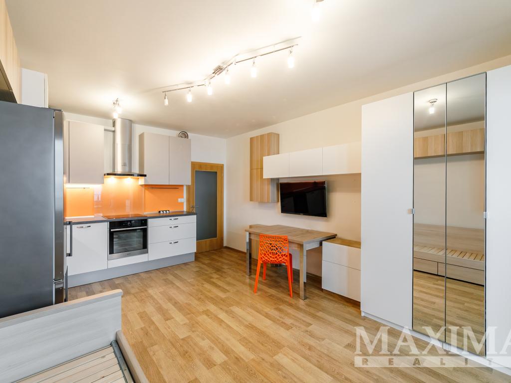 Pronájem bytu 1+kk 37 m2