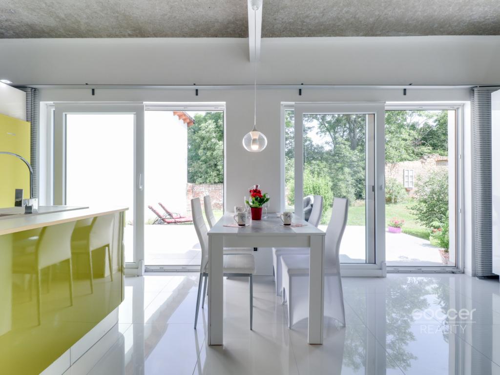 Pronájem bytu 1+kk 65 m2