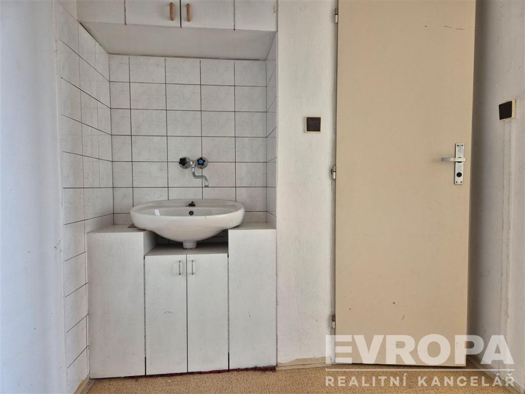 Pronájem bytu 5+1 100 m2, Praha – náhled fotky 7