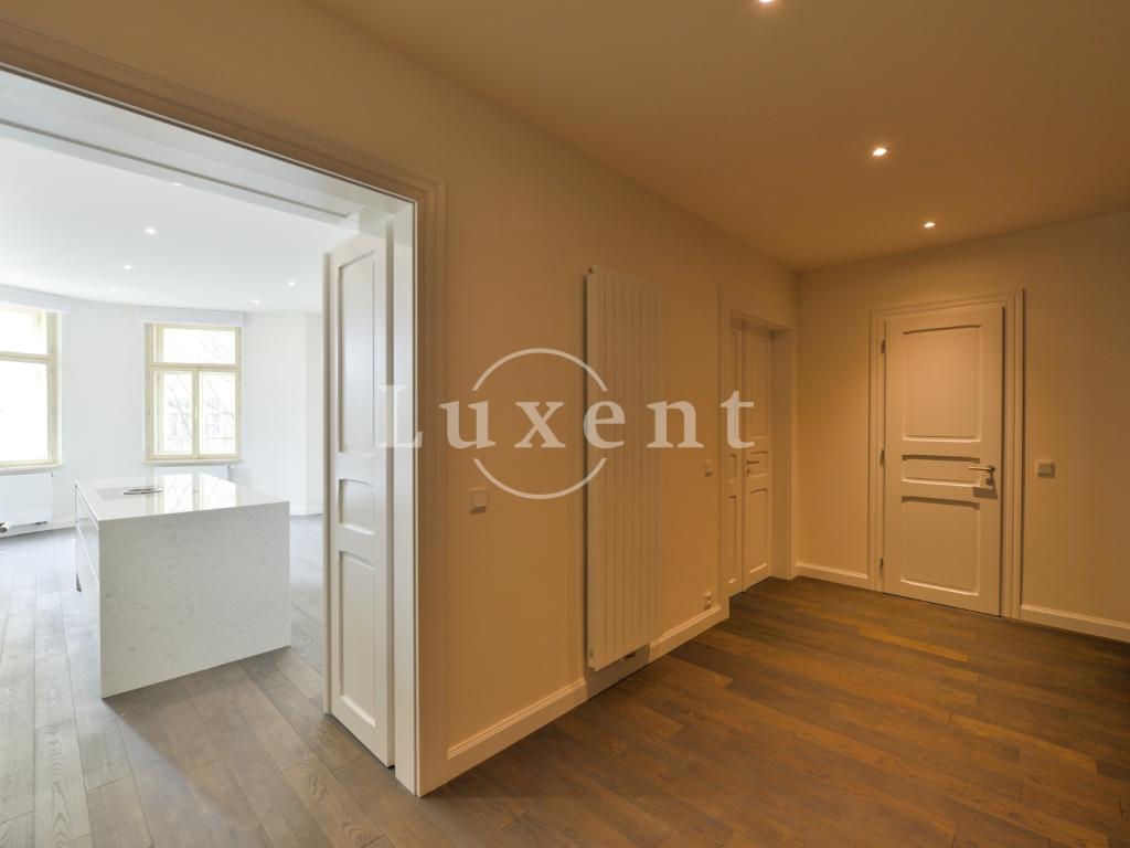 Pronájem bytu 4+kk 137 m2, Praha – náhled fotky 19