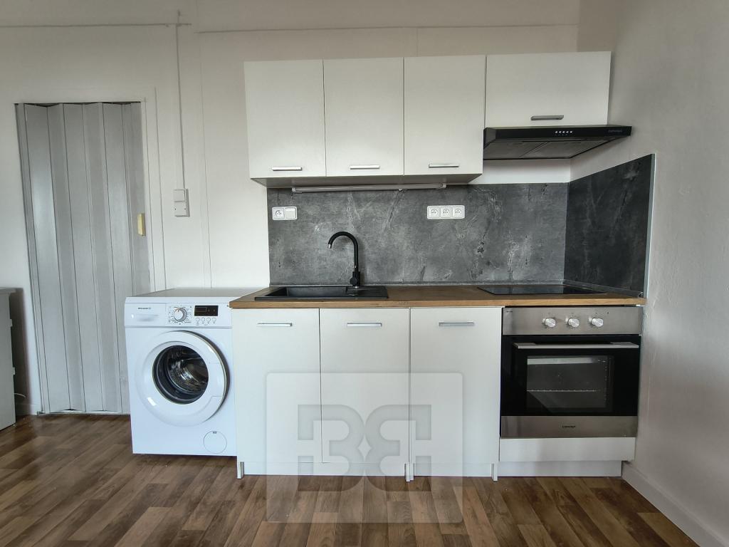 Pronájem bytu 1+kk 33 m2
