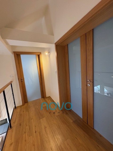 Pronájem bytu 3+1 115 m2, Praha – náhled fotky 27