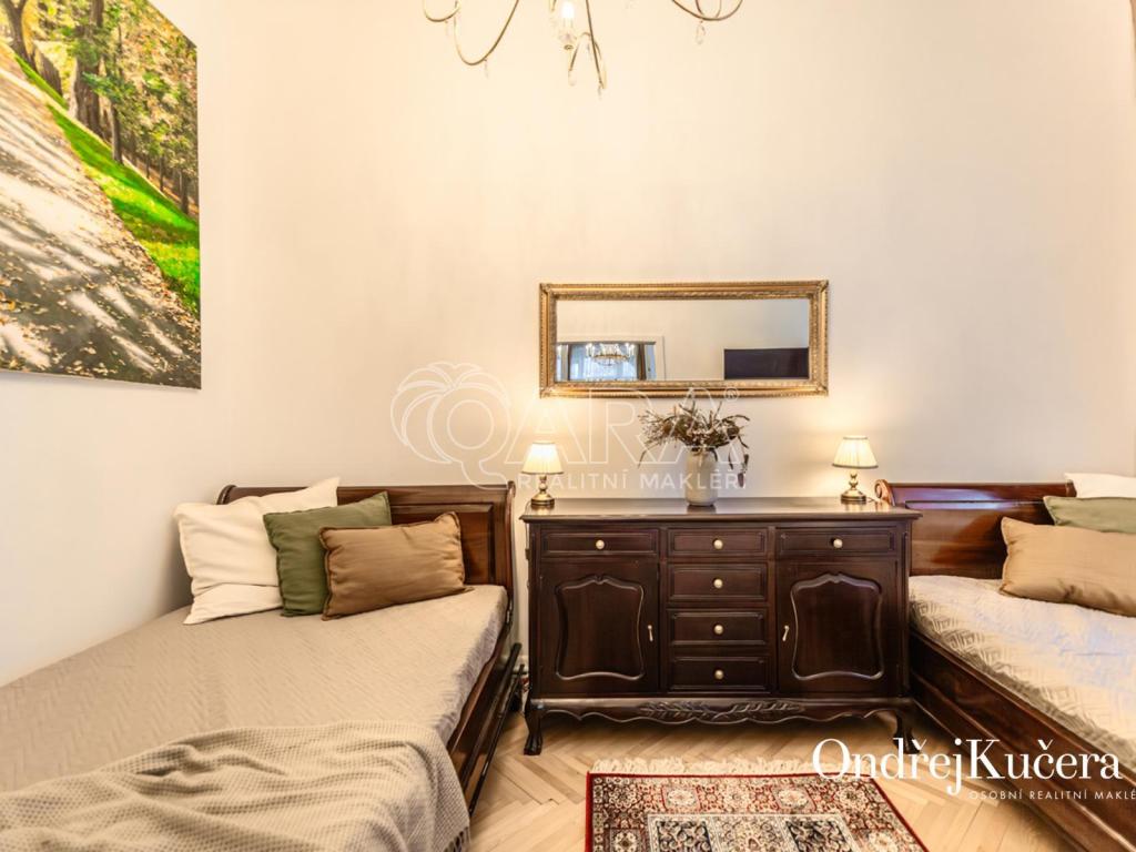 Prodej bytu 2+1 65 m2, Praha – náhled fotky 12