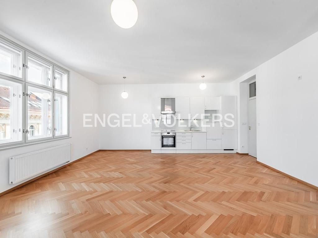 Pronájem bytu 2+kk 101 m2