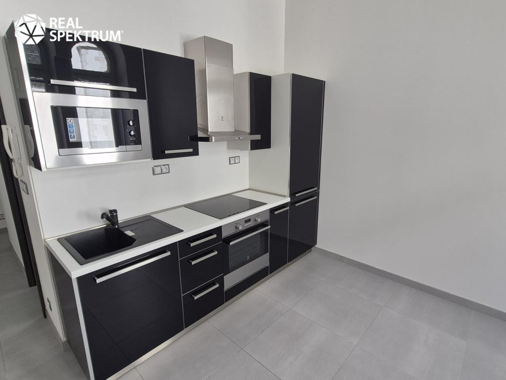 Pronájem bytu 1+kk 28 m2