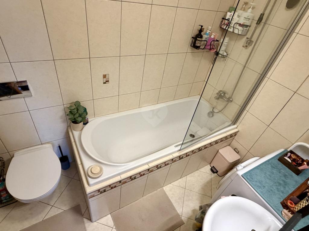 Pronájem bytu 2+kk 48 m2, Praha – náhled fotky 10