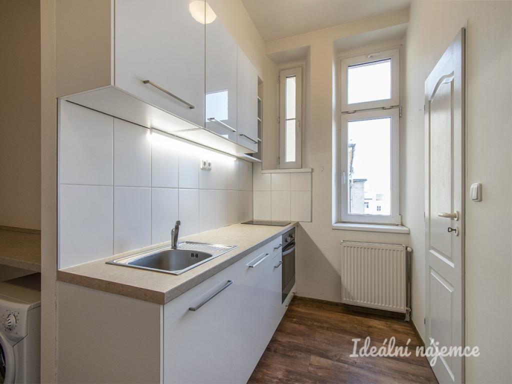 Pronájem bytu 1+1 40 m2