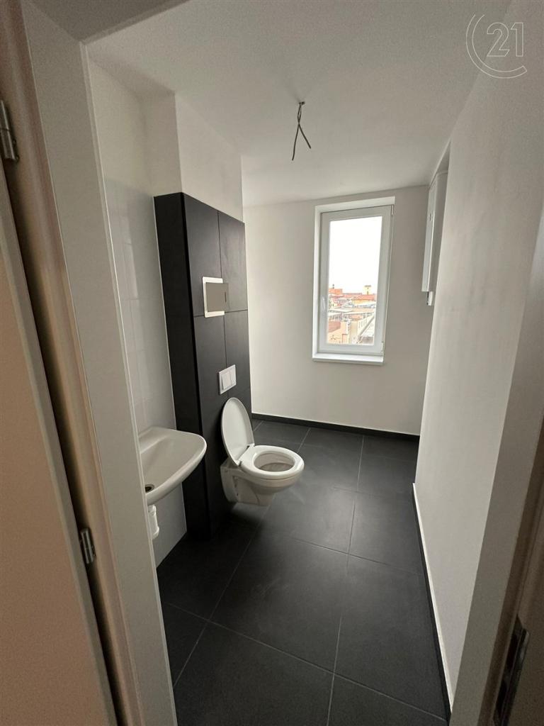 Pronájem bytu 1+kk 34 m2