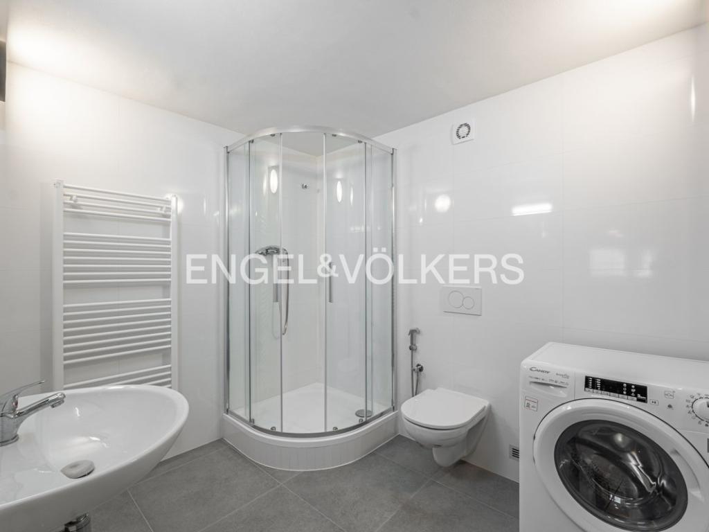 Pronájem bytu 1+kk 64 m2