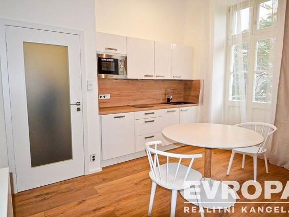 Pronájem bytu 1+kk 36 m2