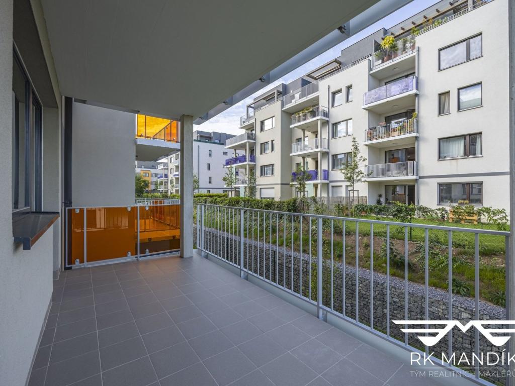 Pronájem bytu 3+kk 86 m2, Praha – náhled fotky 19
