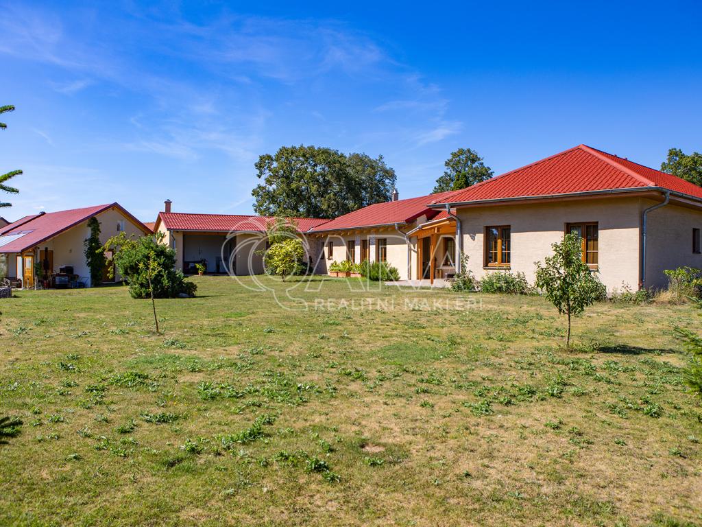 oneRoom, Svárov - Na Stráni, 22900000 Kč, 340 m2