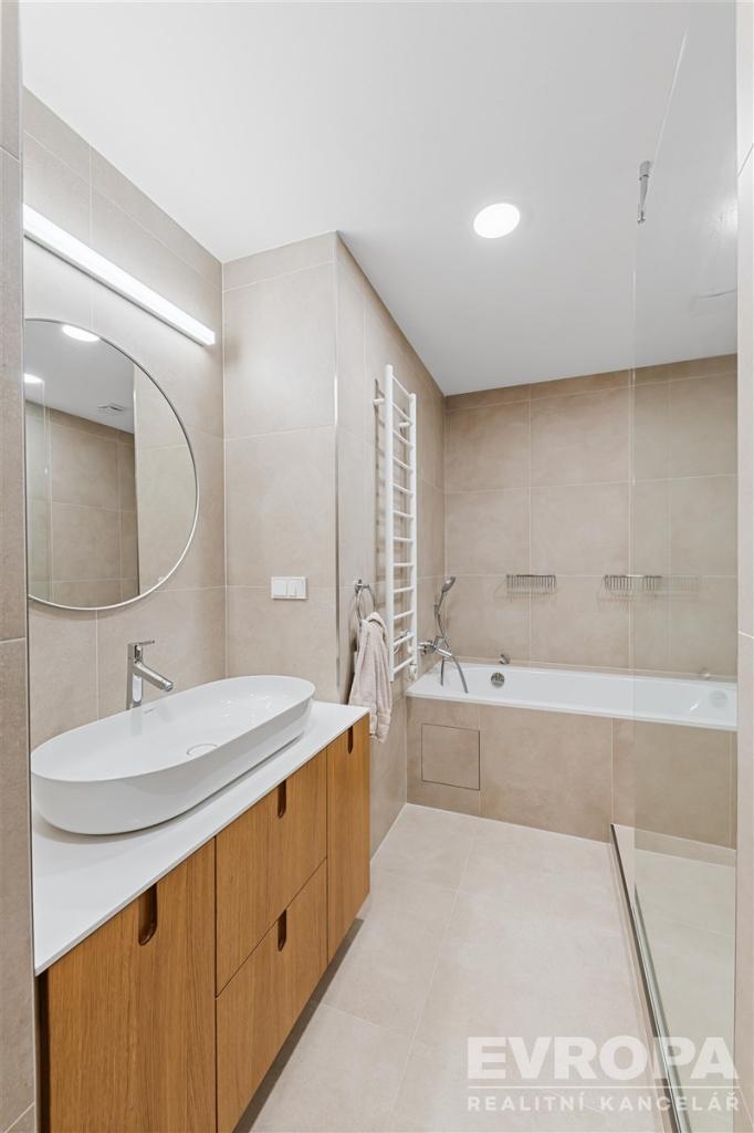 Pronájem bytu 4+kk 113 m2, Praha – náhled fotky 10
