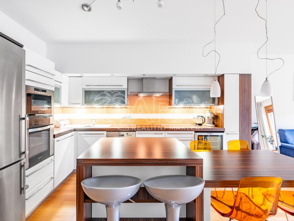 Pronájem bytu 2+kk 80 m2