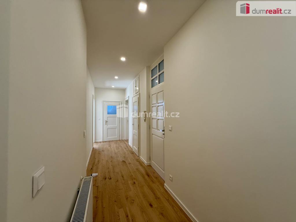 Pronájem bytu 4+kk 105 m2