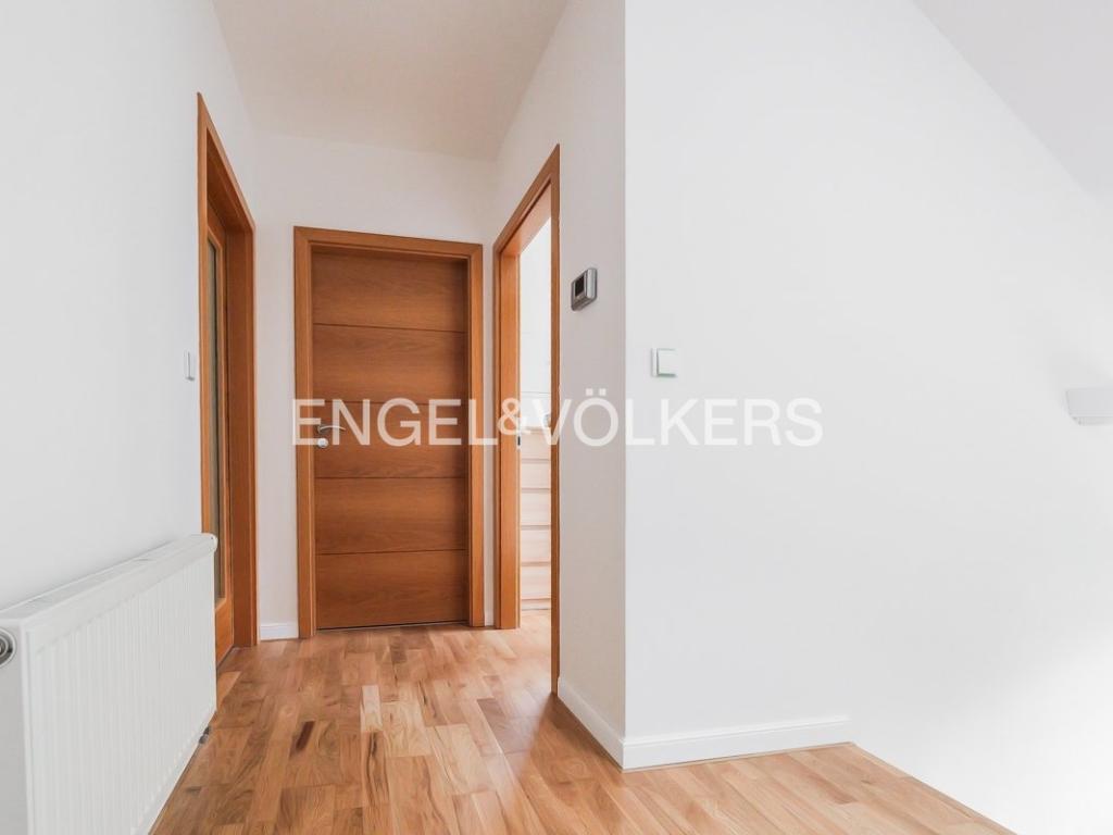 Pronájem domu 351 m2, Praha – náhled fotky 18