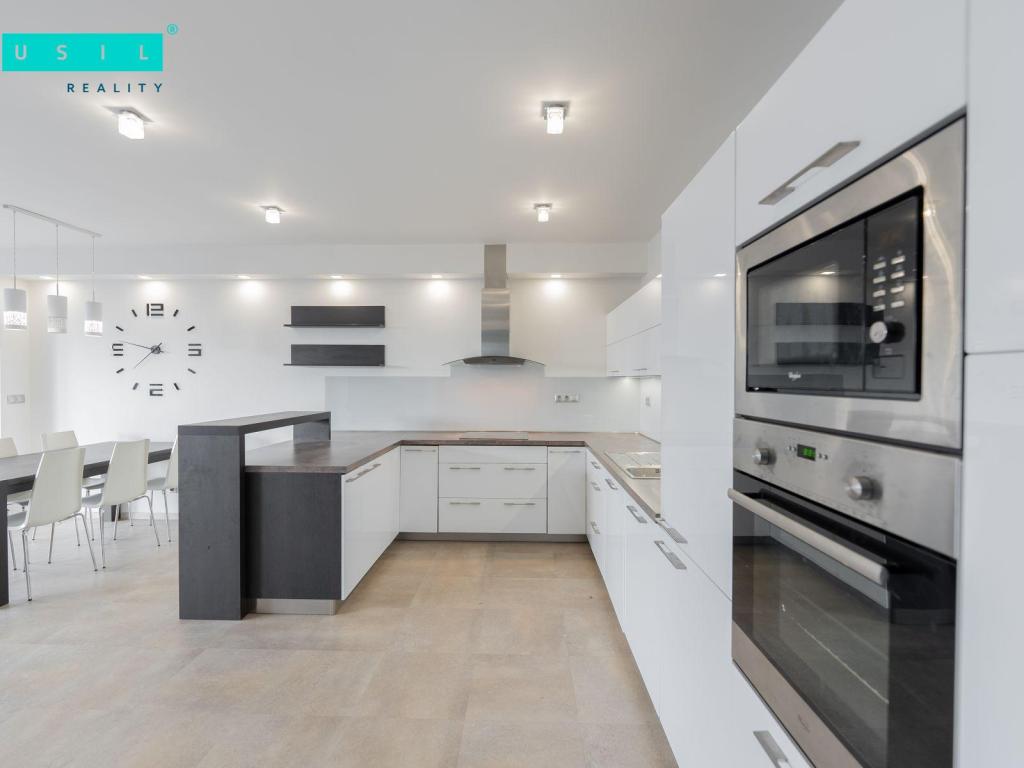 Pronájem bytu 3+kk 112 m2