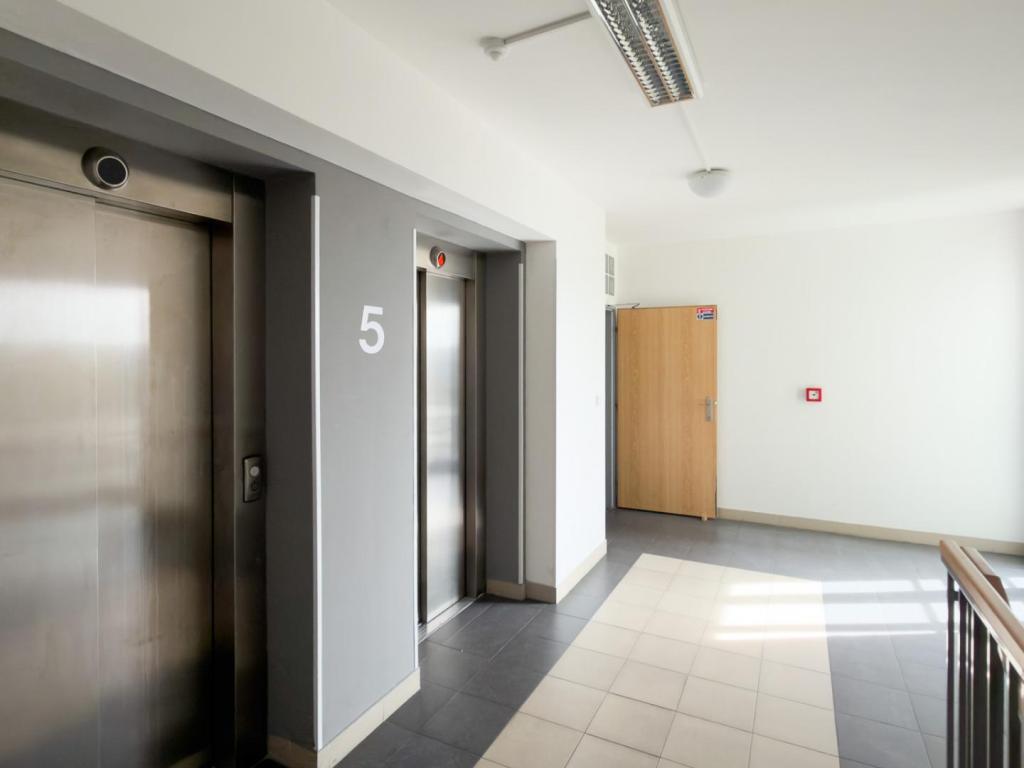 Prodej bytu 2+kk 49 m2, Praha – náhled fotky 25