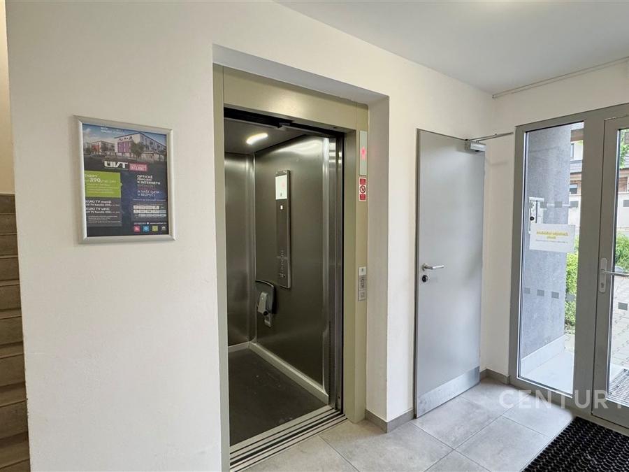 Pronájem bytu 2+kk 60 m2