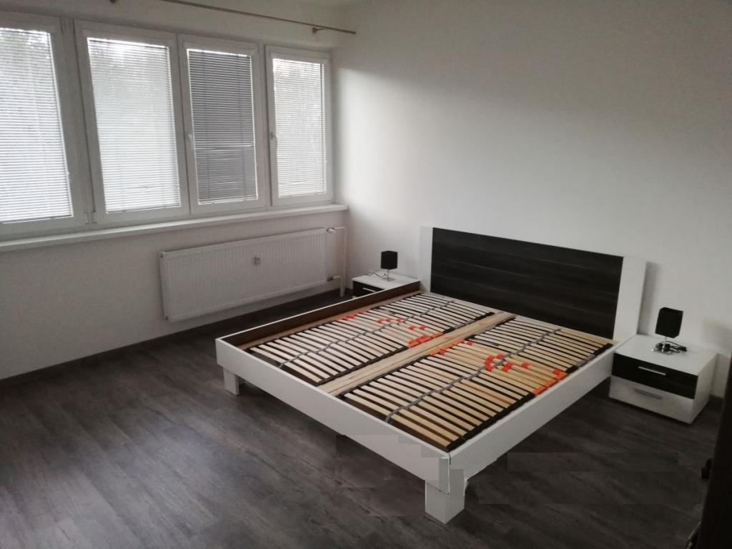 Spolubydleni bytu 1 lůžko 80 m2