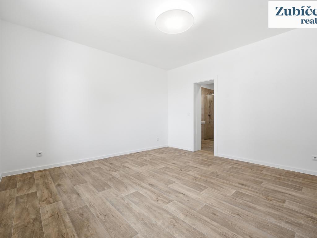 Prodej domu 140 m2, Kunovice – náhled fotky 22
