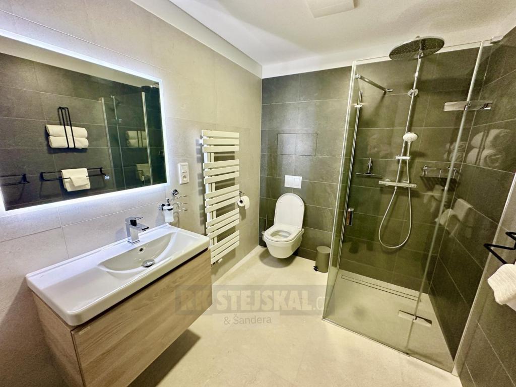 Pronájem bytu 2+kk 71 m2, Český Krumlov – náhled fotky 10
