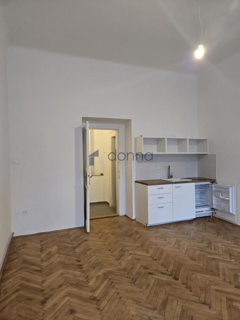 Pronájem bytu 1+kk 30 m2