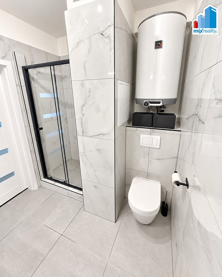Pronájem bytu 3+1 64 m2, Oselce – náhled fotky 9