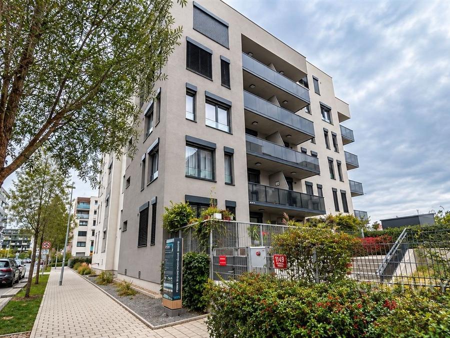 Pronájem bytu 1+kk 32 m2