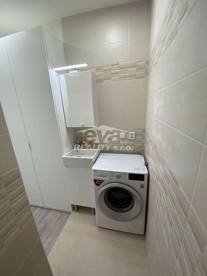 Pronájem bytu 1+kk 25 m2