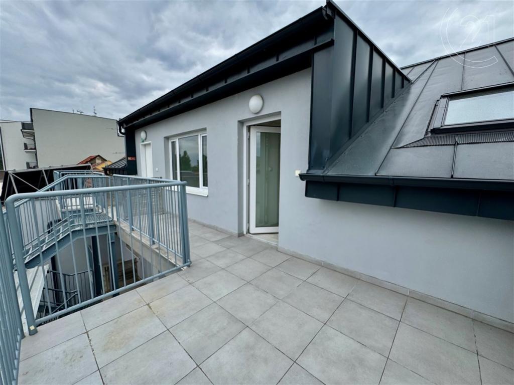Pronájem bytu 2+kk 50 m2